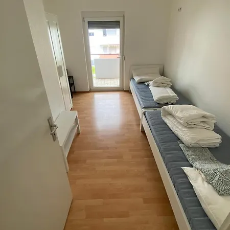 Apartment Monteur- Und Ferienunterkunft Mannheim-vogelstang Mannheim
